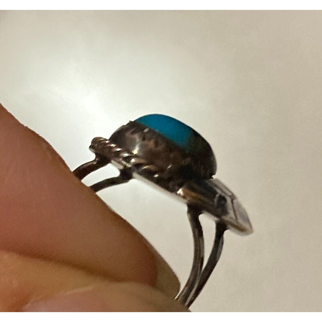 Vintage Silver Tone Turquoise Ring Size 4 Navajo Native American Leaf Rope Trim