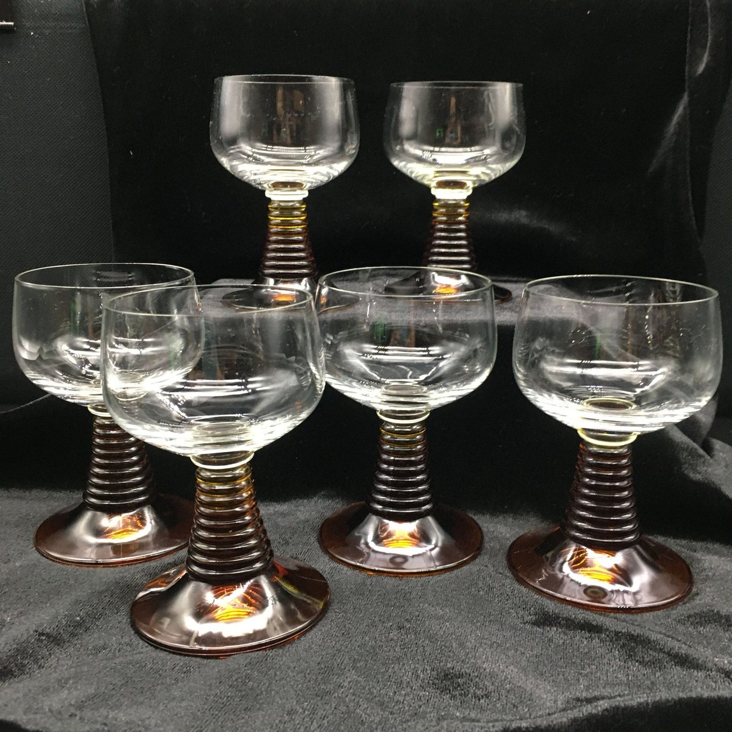 Bee Hive Stemmed Wine Glasses, Mid Century Modern Barware, Set of 6 Wine Glasses, Honey Amber Stemware, Dinner Party Drink Glass, Entertain