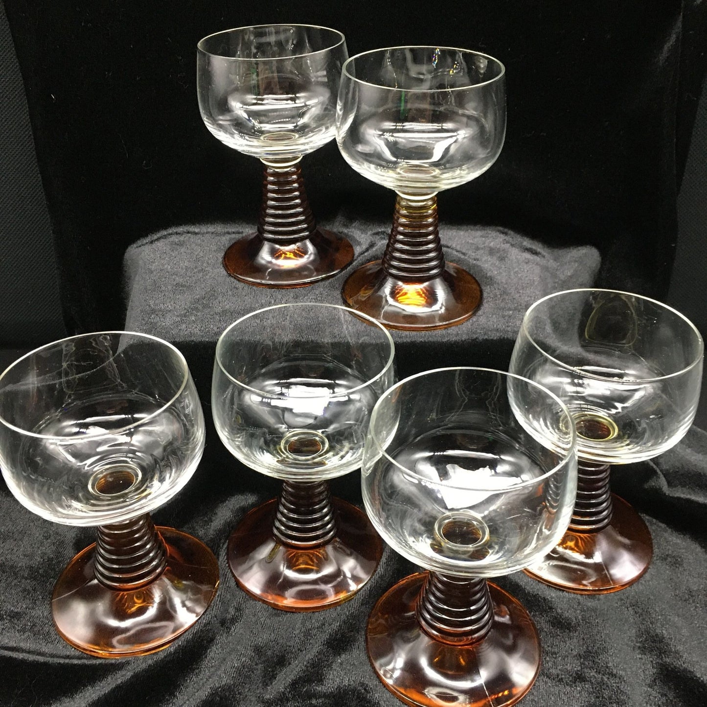 Bee Hive Stemmed Wine Glasses, Mid Century Modern Barware, Set of 6 Wine Glasses, Honey Amber Stemware, Dinner Party Drink Glass, Entertain