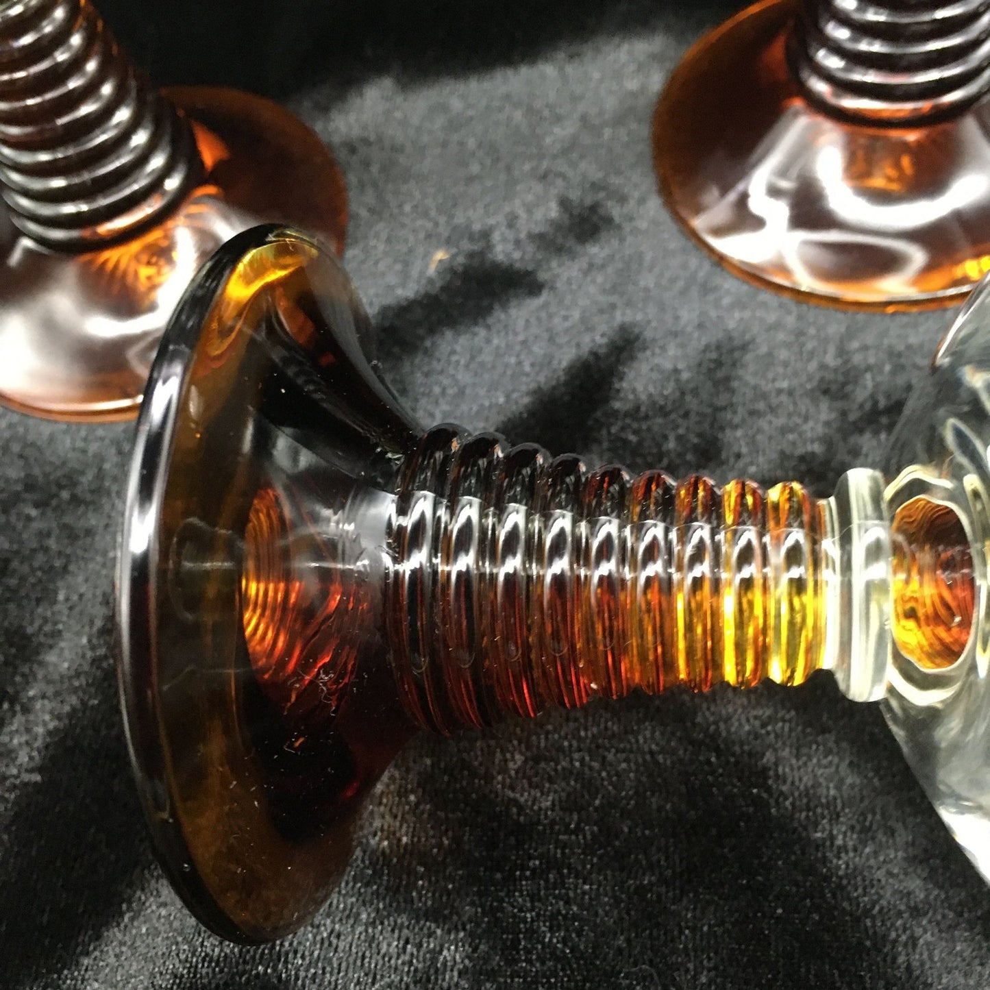 Bee Hive Stemmed Wine Glasses, Mid Century Modern Barware, Set of 6 Wine Glasses, Honey Amber Stemware, Dinner Party Drink Glass, Entertain