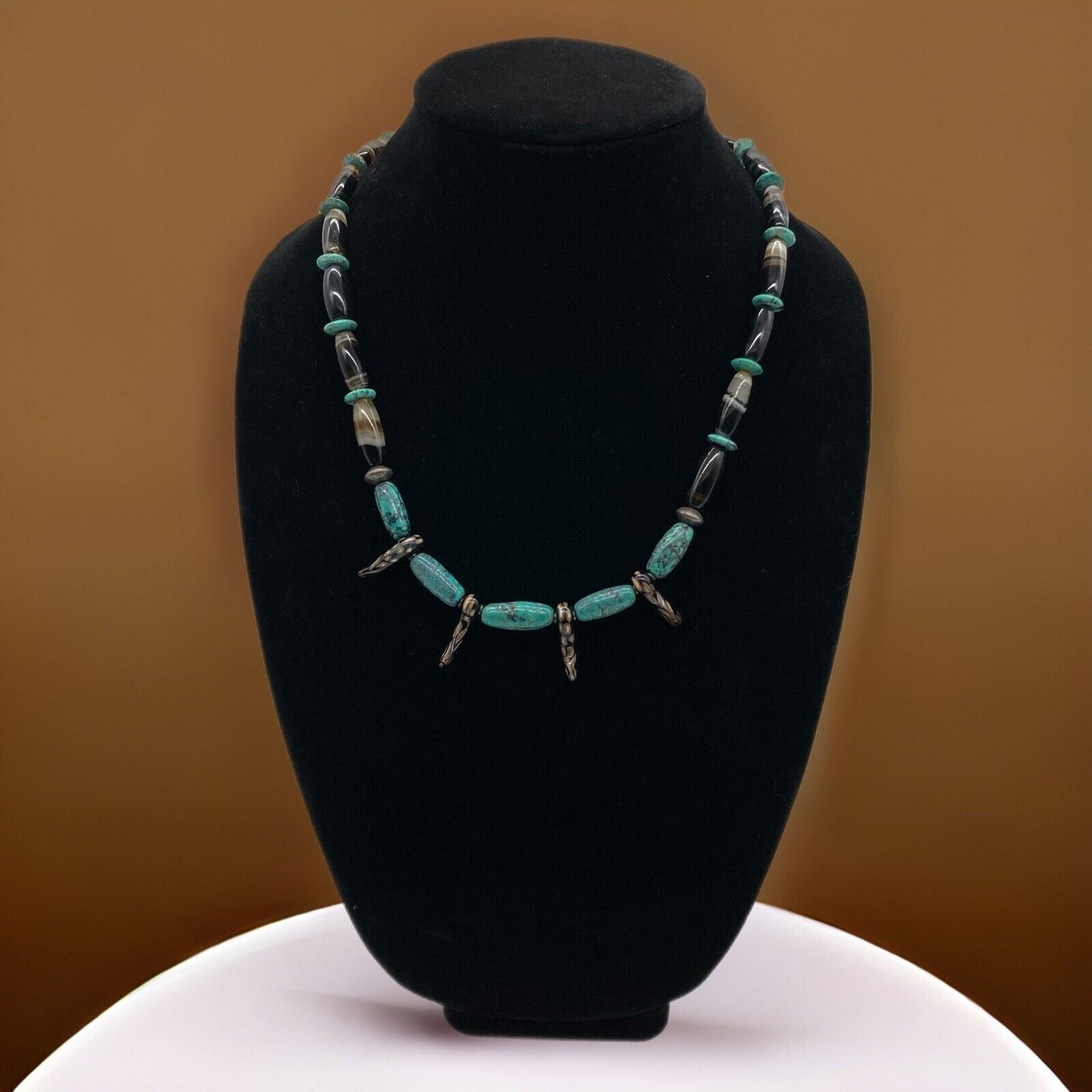 Vintage Bear Tooth 10.5" Necklace Turquoise Sterling Silver Agate Polished Stone