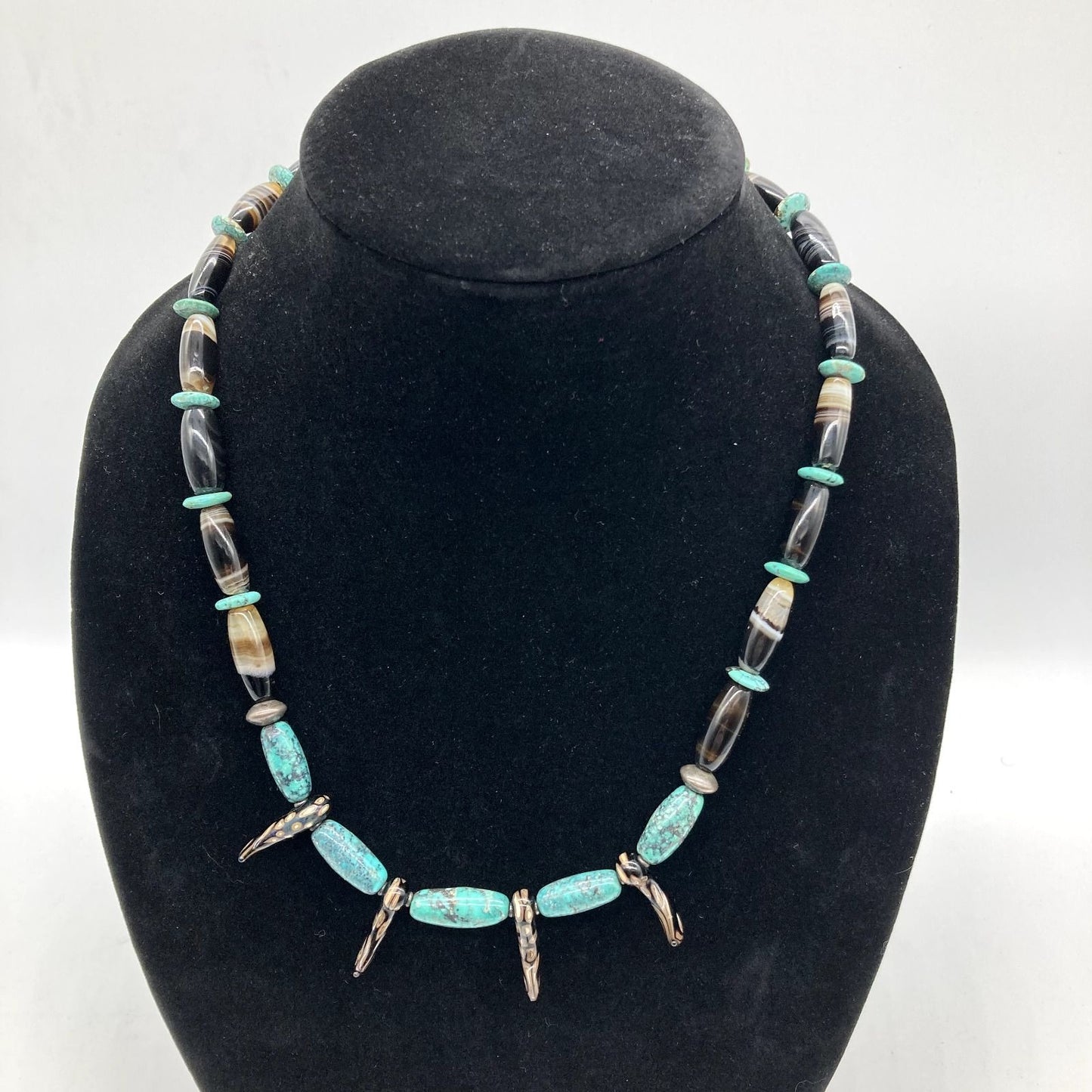 Vintage Bear Tooth 10.5" Necklace Turquoise Sterling Silver Agate Polished Stone