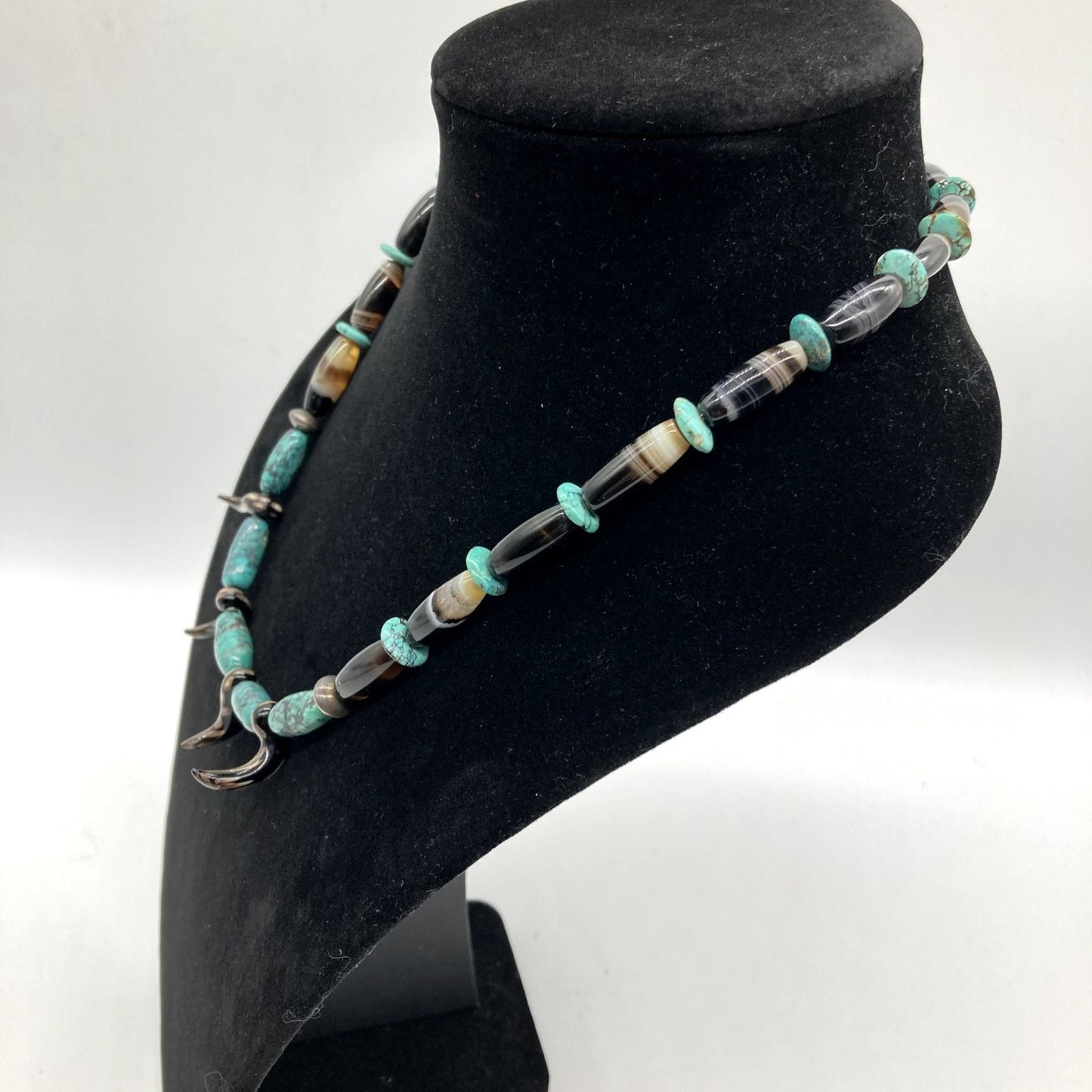 Vintage Bear Tooth 10.5" Necklace Turquoise Sterling Silver Agate Polished Stone