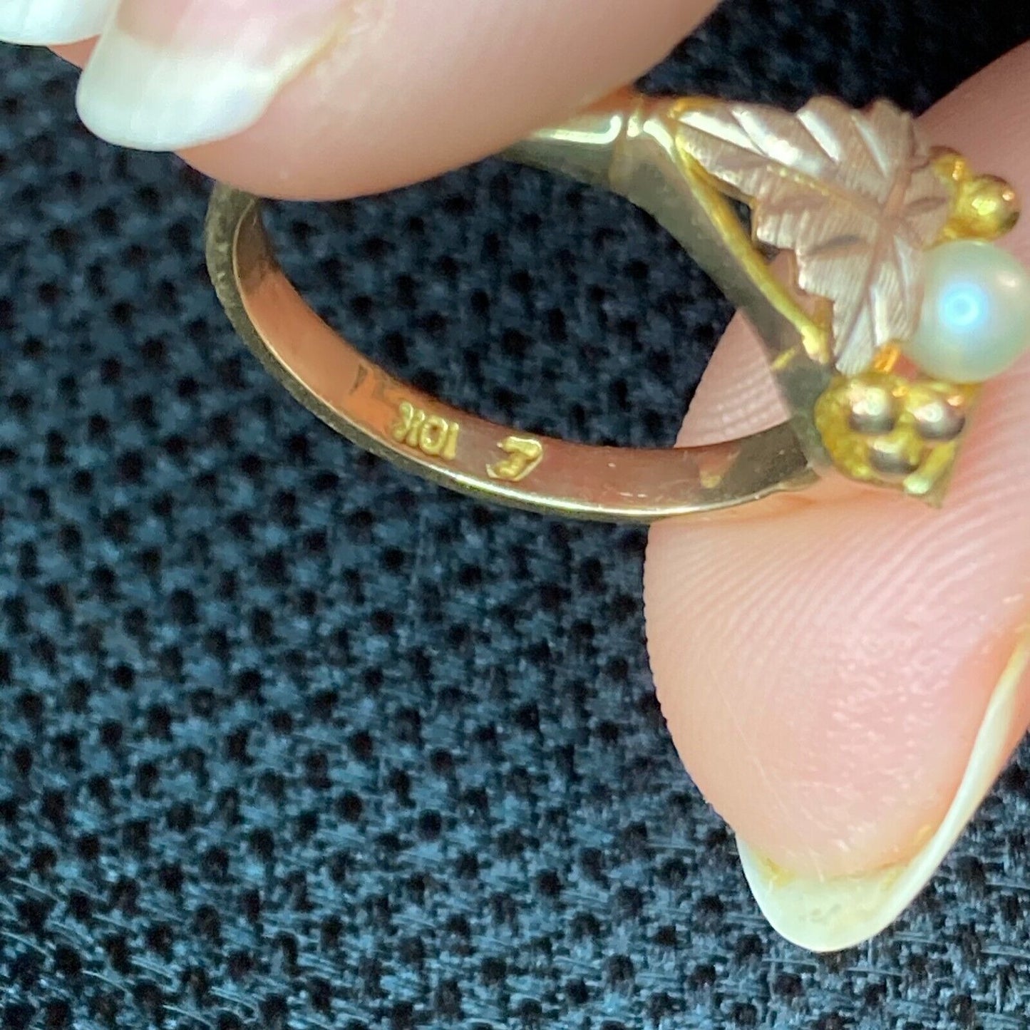 Vintage Black Hills Gold Ring 10K Size 8.5 Leaves & Natural White Pearl USA Made