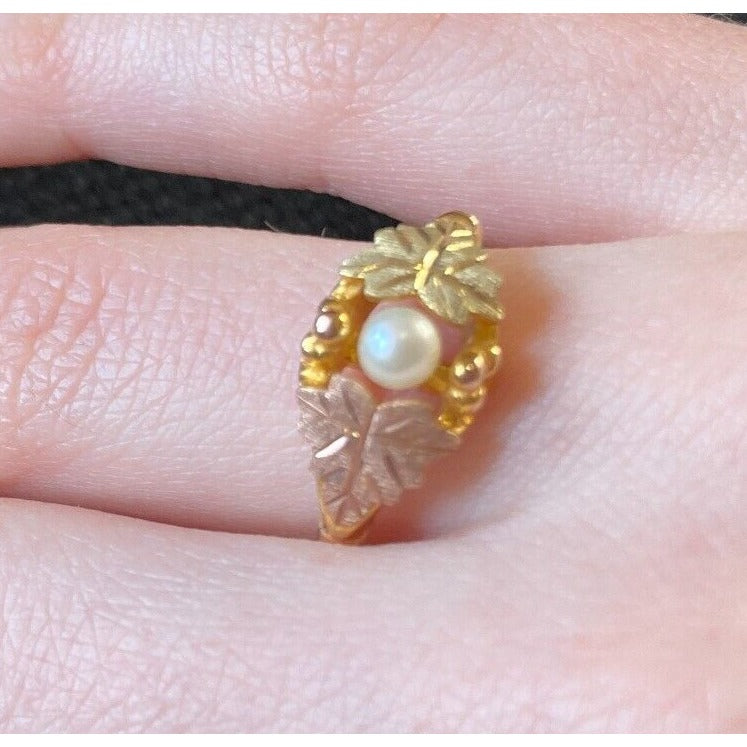 Vintage Black Hills Gold Ring 10K Size 8.5 Leaves & Natural White Pearl USA Made