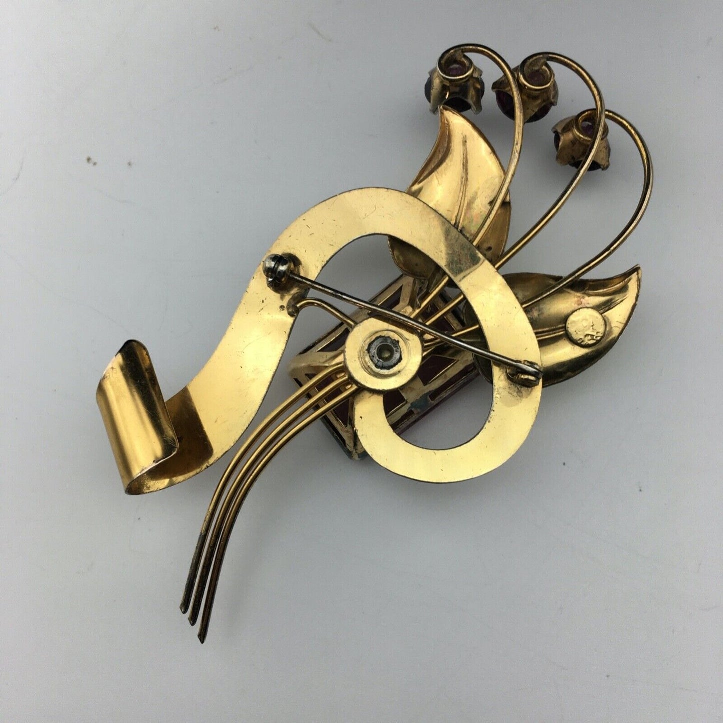 Harry Iskin 1940s Statement Brooch Prong Set Purple Stones Open Back Wire Work