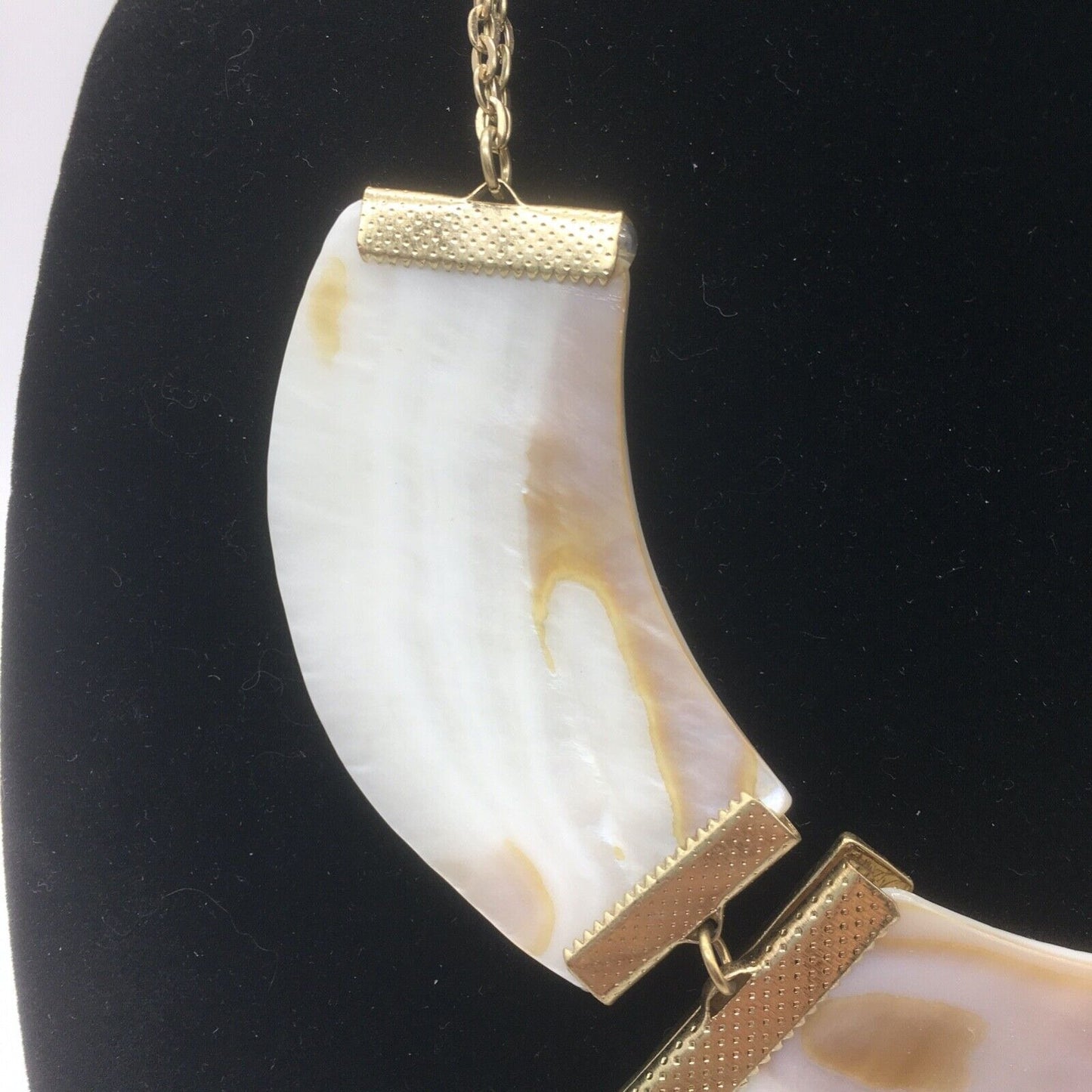 Vintage Shell Statement Necklace Gold Tone Metal Double Chain Lobster Claw Close