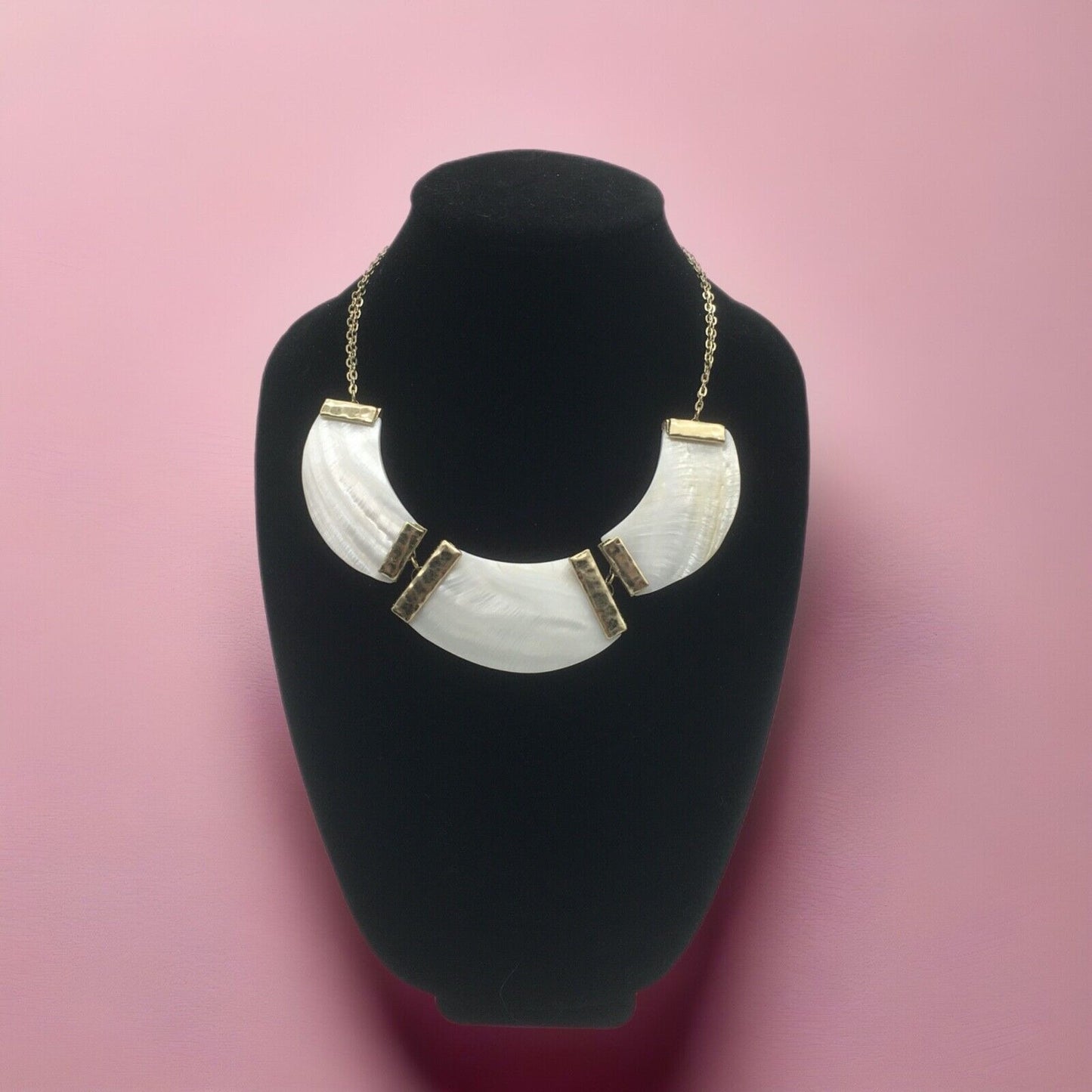 Vintage Shell Statement Necklace Gold Tone Metal Double Chain Lobster Claw Close