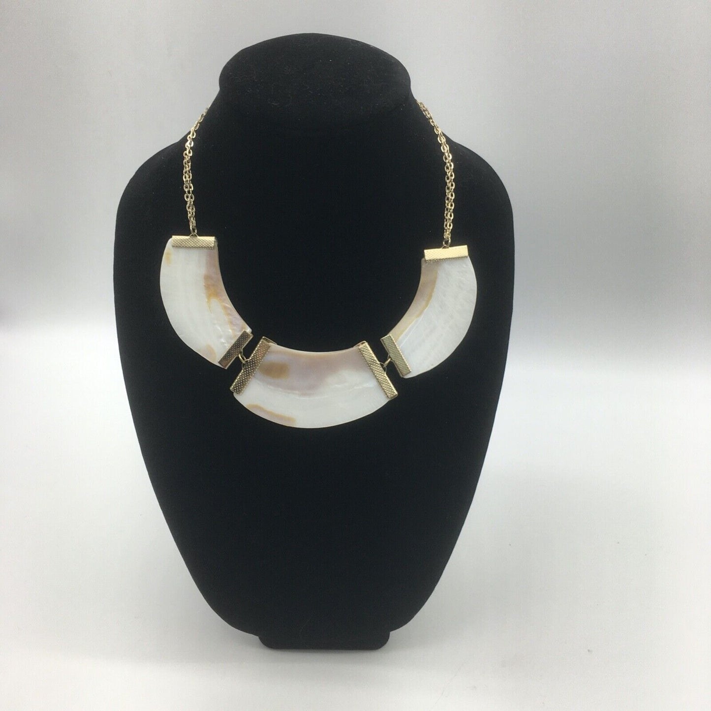 Vintage Shell Statement Necklace Gold Tone Metal Double Chain Lobster Claw Close