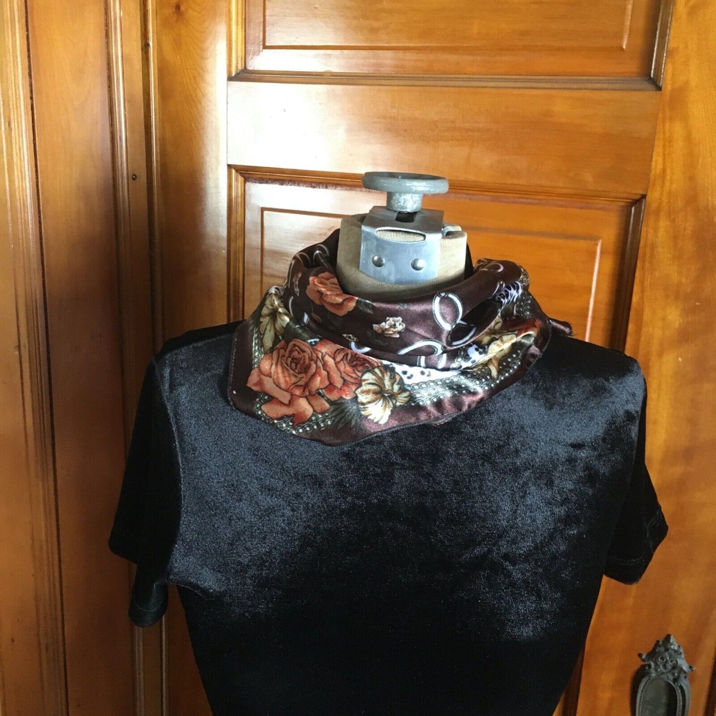 Vintage Scarf Chains Roses Western Shiny Neckerchief Pocket Square 18" Cowgirl