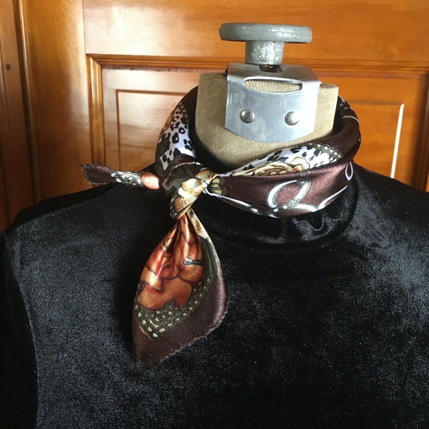 Vintage Scarf Chains Roses Western Shiny Neckerchief Pocket Square 18" Cowgirl