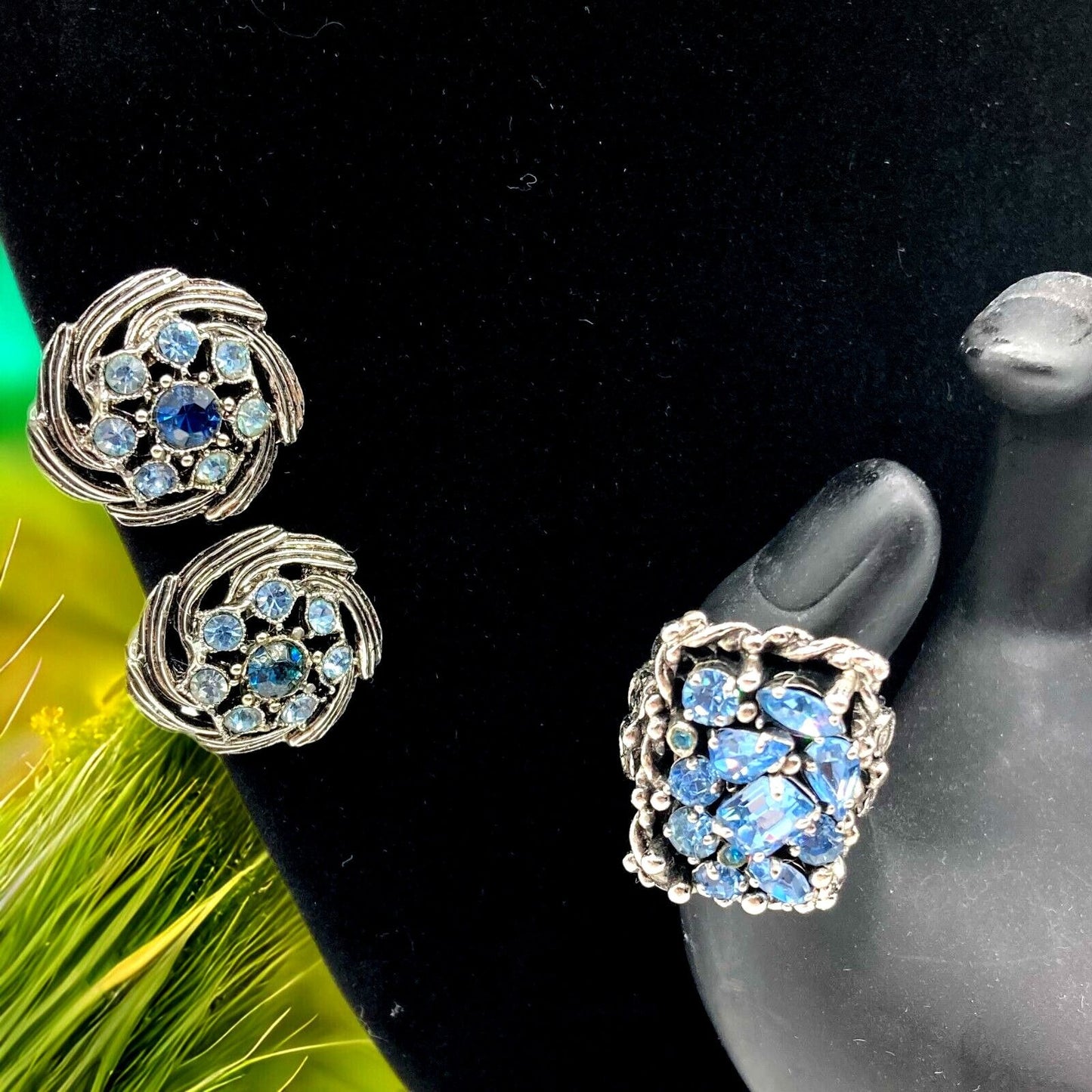 Barclay Cocktail Ring Fashion Jewelry Unbranded Clip on Earrings Blue Rhinestone