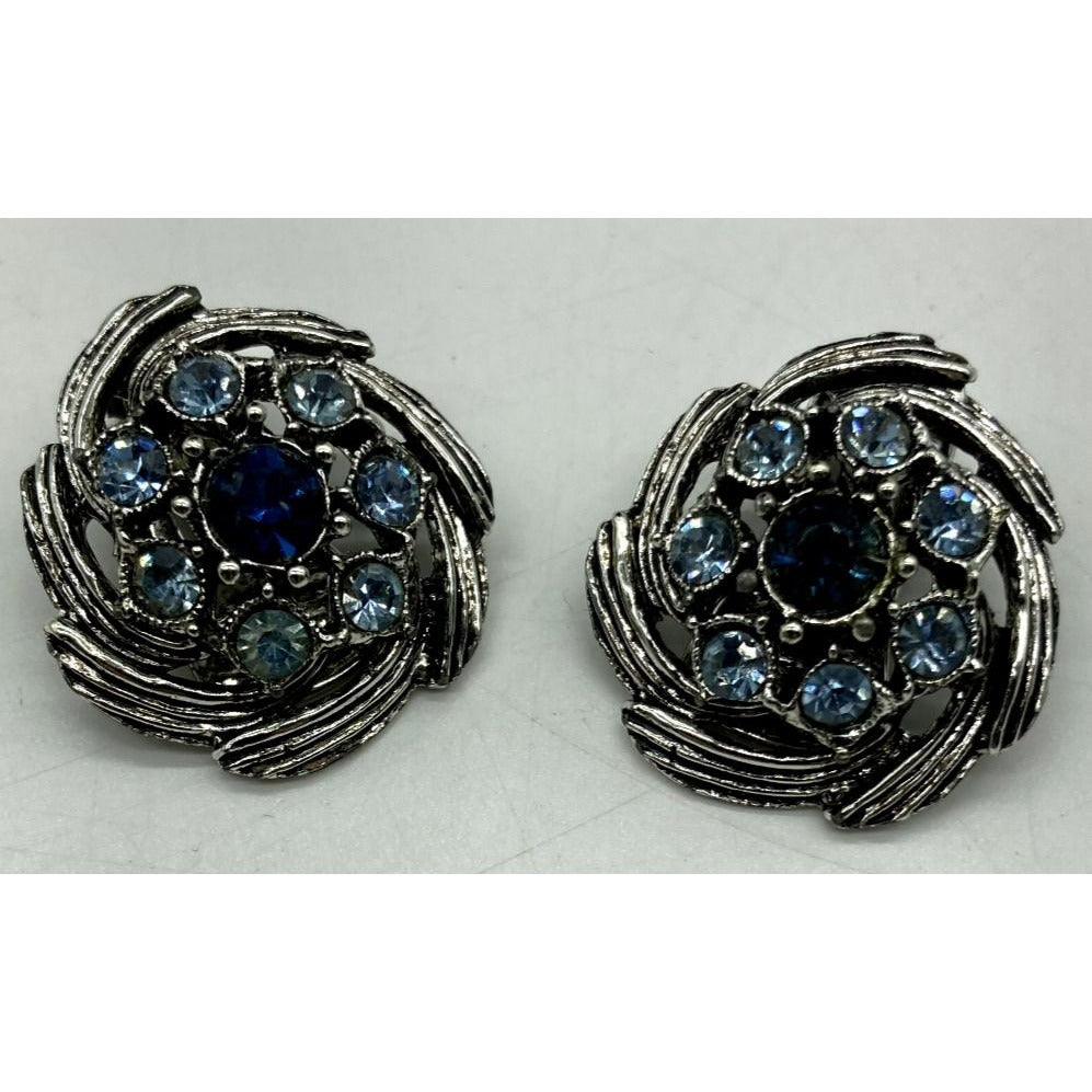 Barclay Cocktail Ring Fashion Jewelry Unbranded Clip on Earrings Blue Rhinestone