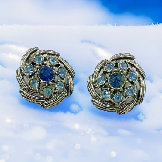Barclay Cocktail Ring Fashion Jewelry Unbranded Clip on Earrings Blue Rhinestone