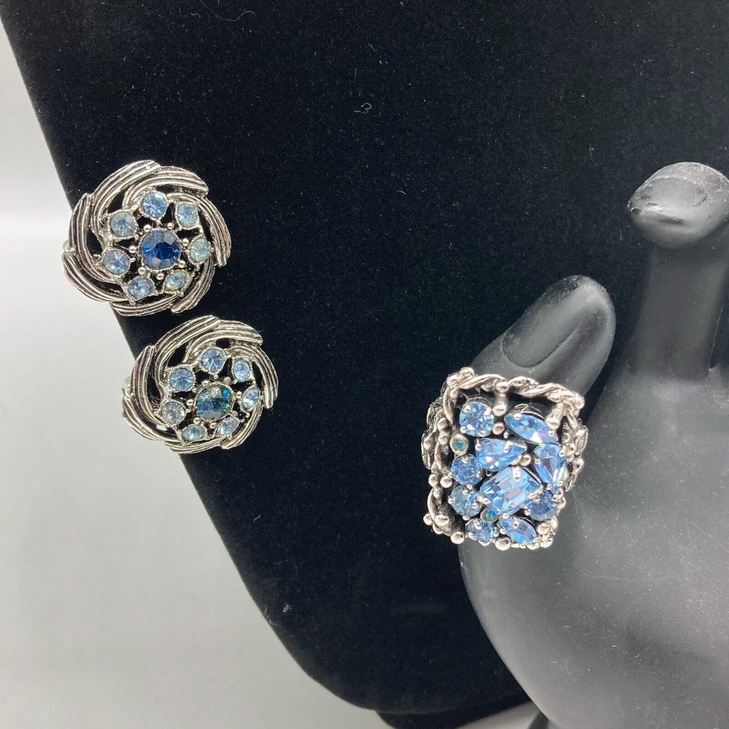 Barclay Cocktail Ring Fashion Jewelry Unbranded Clip on Earrings Blue Rhinestone