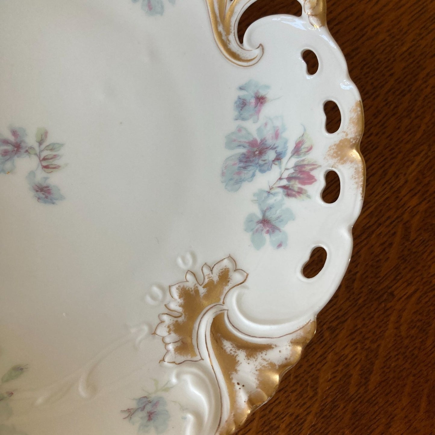 Haviland Limoges France Porcelain Bowl With Floral Design & Gold Accents