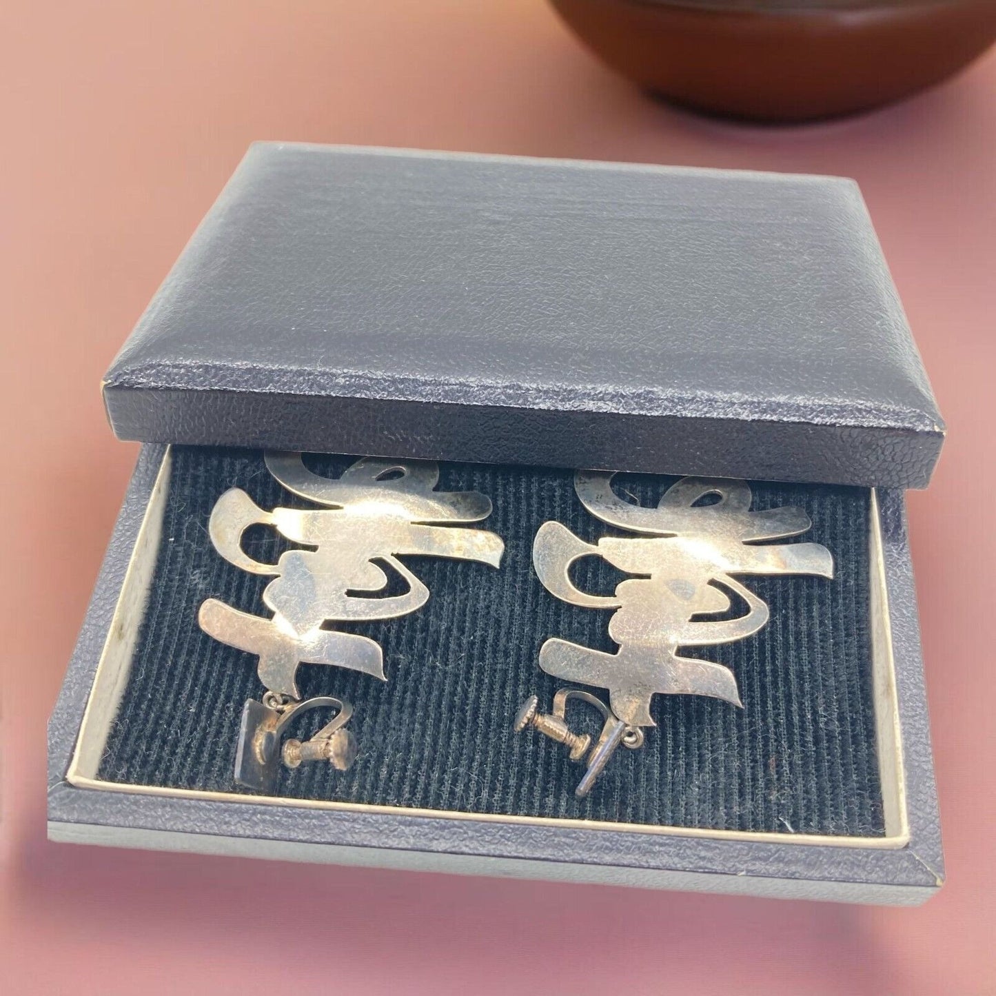 VTG Asian Character 950 Purity Silver Screw Back Earrings Original Hinged Box