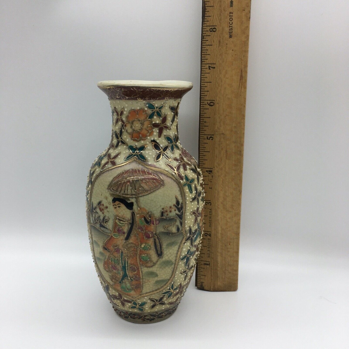 Satsuma Vase HandPainted Moriage White Dot Texture Gold Detail Depict Asian Lady