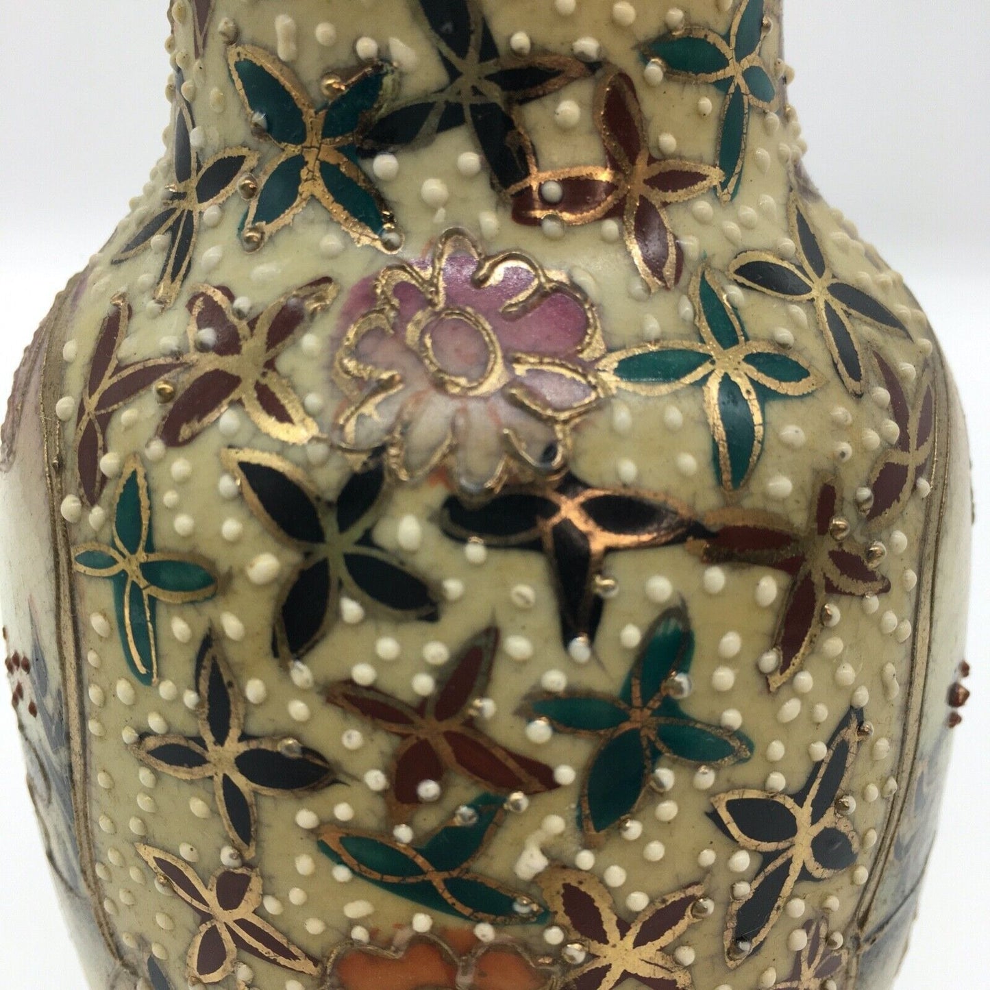 Satsuma Vase HandPainted Moriage White Dot Texture Gold Detail Depict Asian Lady