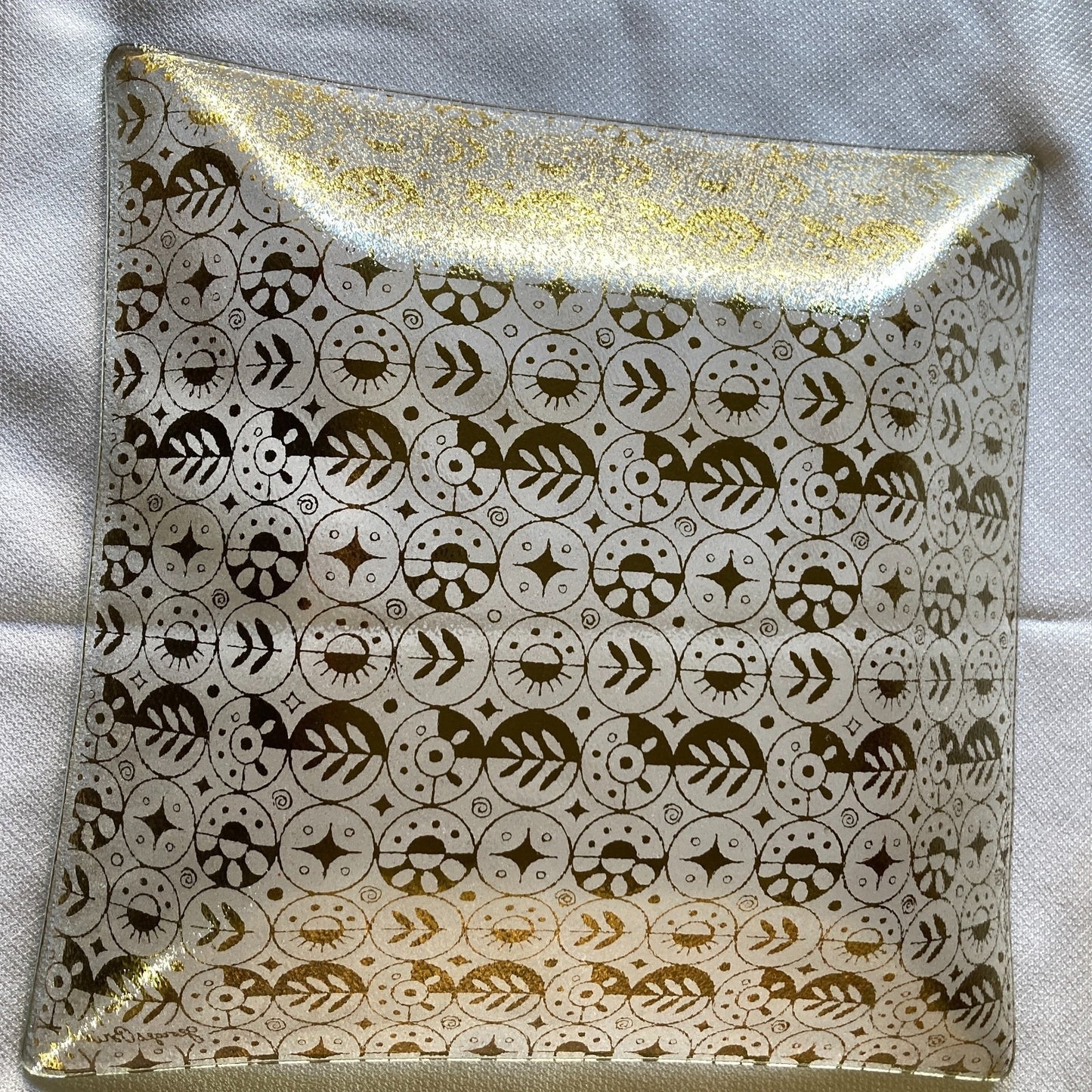 Georges Briard Tray Set 6 Mid Century Modern Circles Textured Glass Gold Pattern