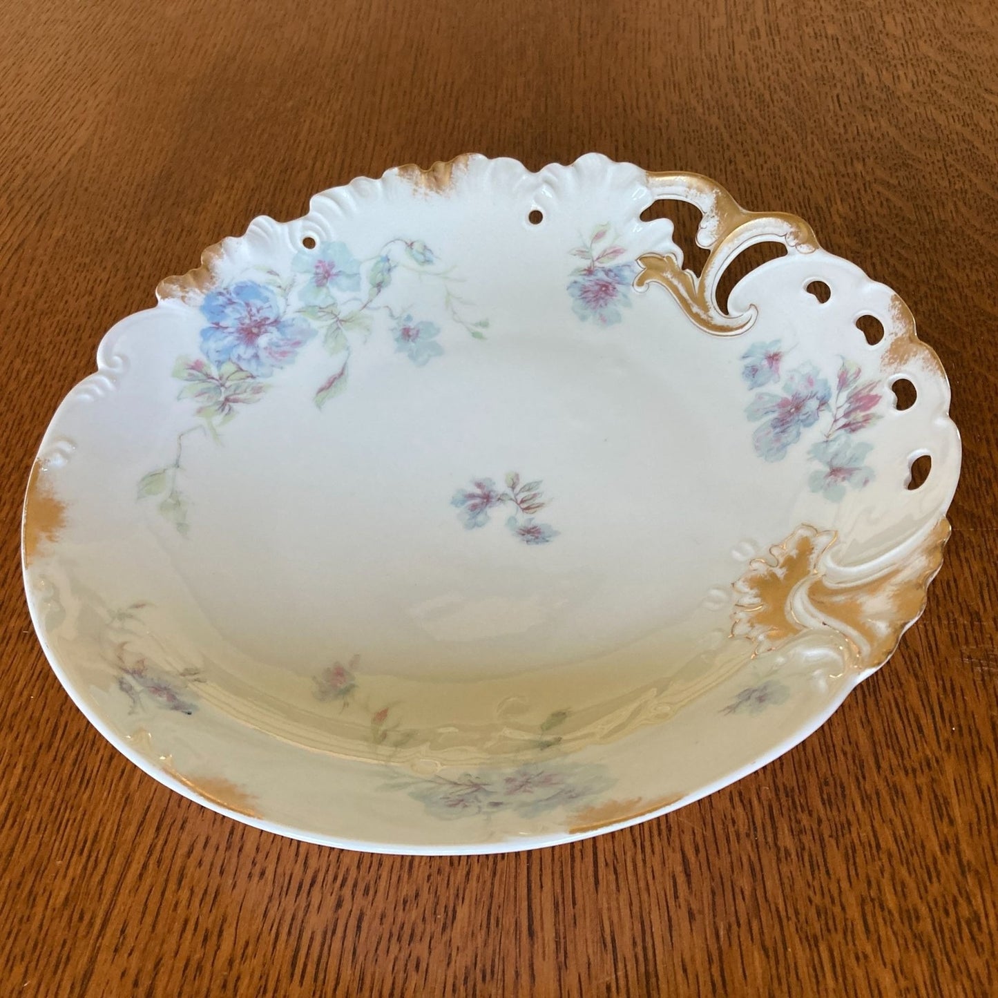 Haviland Limoges France Porcelain Bowl With Floral Design & Gold Accents