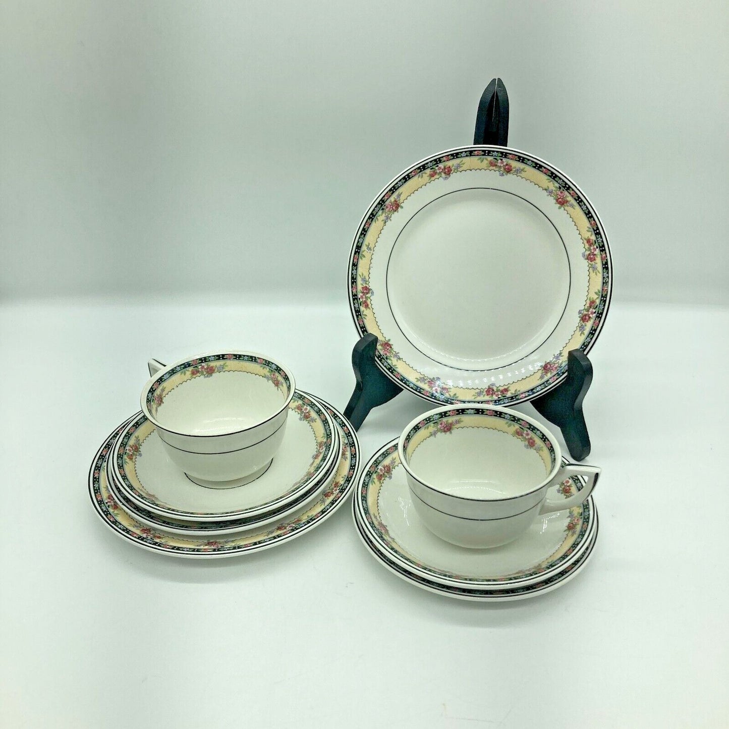 Homer Laughlin L5N USA Two Teacup Settings Bread Dessert Saucer Cup Kwaker Flora