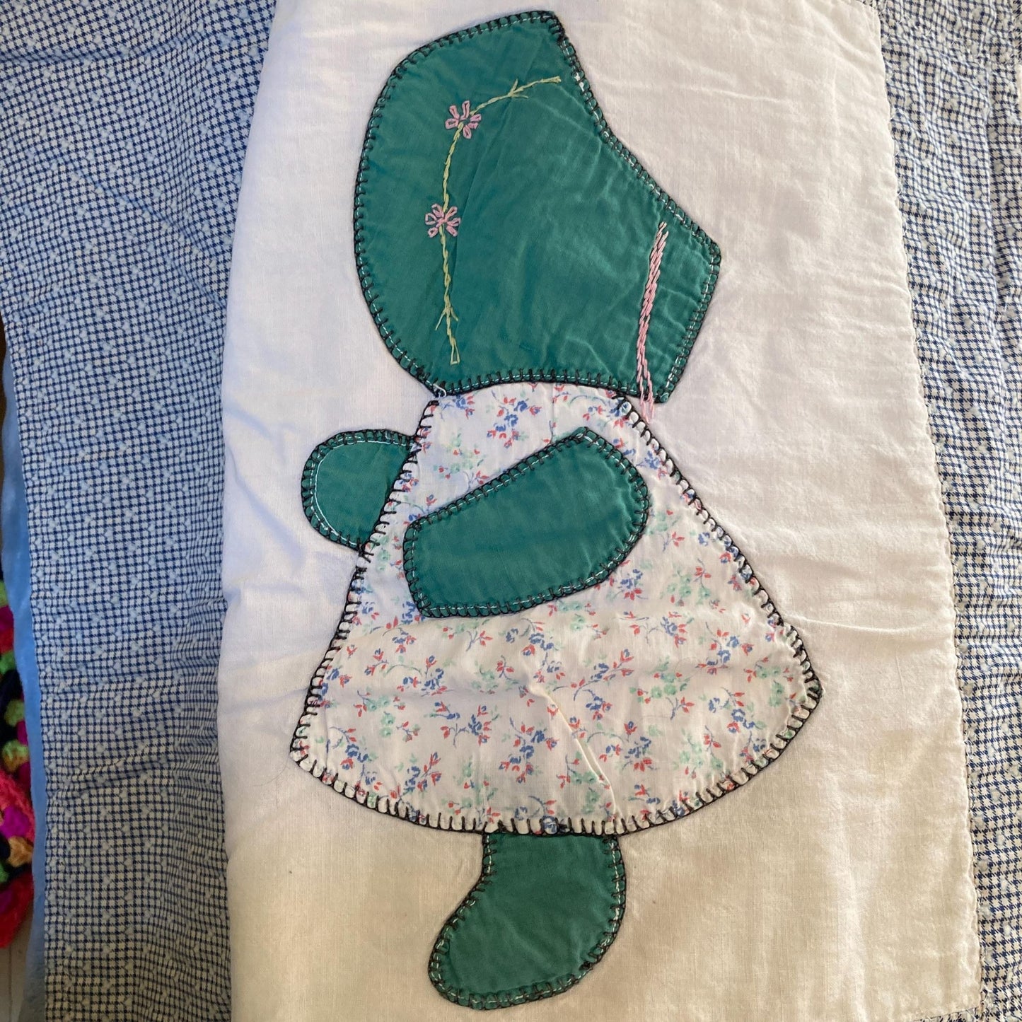 Sun Bonnet Sue 86"L x 77"w Quilt