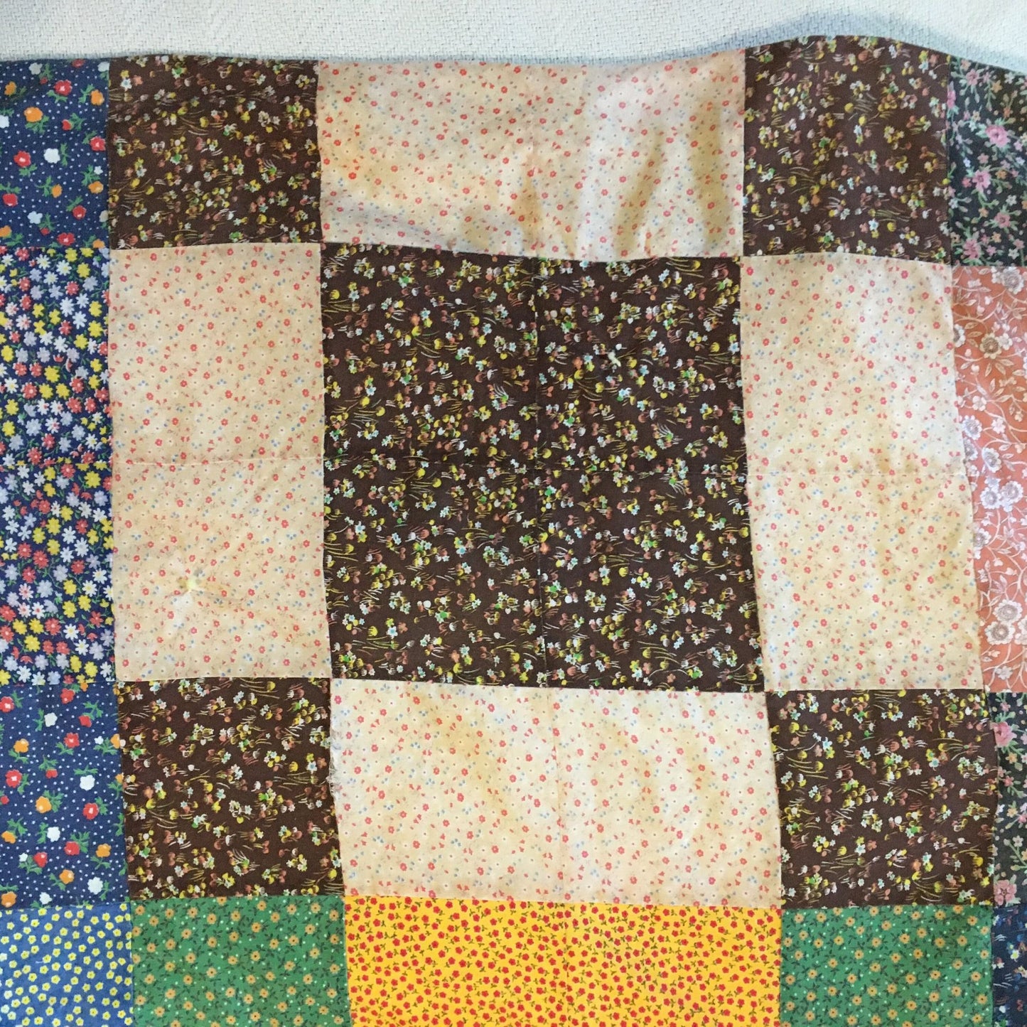 Vintage 1970s Ditzy Floral Block Quilt 61"x61" Yarn Tufted Patchwork Square
