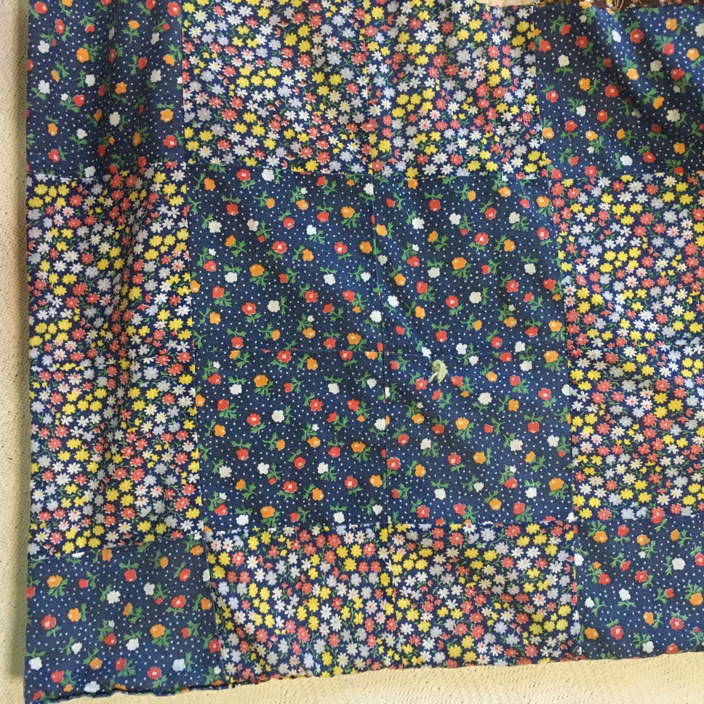 Vintage 1970s Ditzy Floral Block Quilt 61"x61" Yarn Tufted Patchwork Square